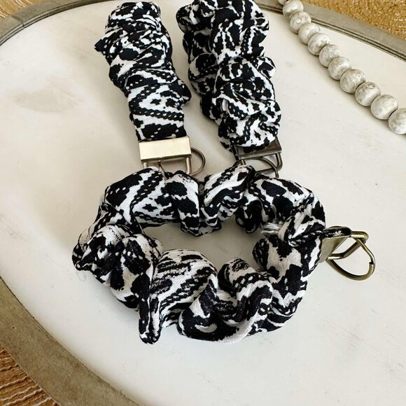 Black & White Diamond Scrunchie Keychain Wristlet - Picture 3 of 3